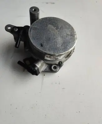 Peugeot 508 RXH Vacuum pump 9673836180