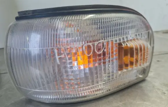 Hyundai H-100 Front indicator light 92301434 016062 012607