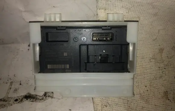 Renault Captur Ignition key card reader 285906535R