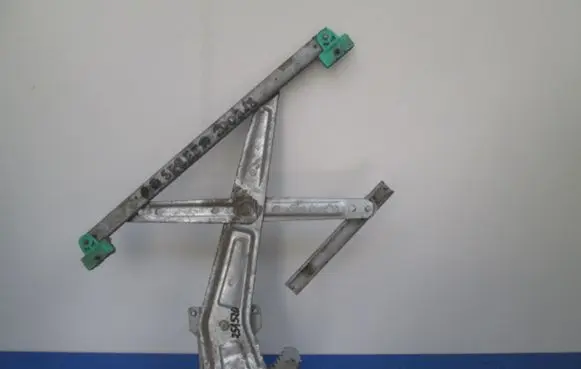 Nissan Serena Front door window regulator with motor