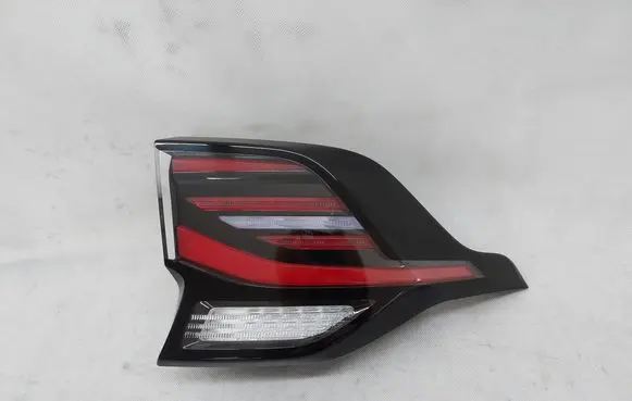 KIA Sportage Rear/tail lights 92402R2100 SP92402R2100