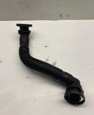 Volkswagen PASSAT B7 Breather hose/pipe 03L103493AE