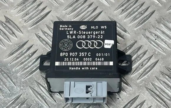Audi A3 S3 8P Light module LCM 8P0907357C