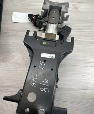 Steering wheel axle set