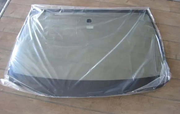 Nissan Versa Front windscreen/windshield window 72700JG400