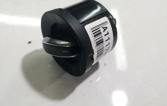 Volkswagen PASSAT CC Light switch 3C8941431A