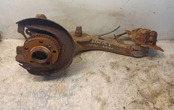 Volkswagen Golf IV Rear wheel hub