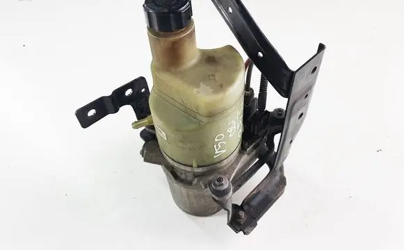 Volvo V50 Power steering pump 5N513K514AE 31200780