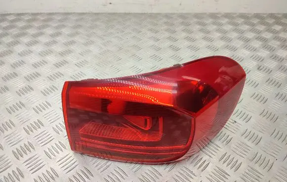 Volkswagen Tiguan Rear/tail lights 5N0945096Q