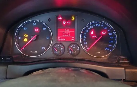 Speedometer (instrument cluster)