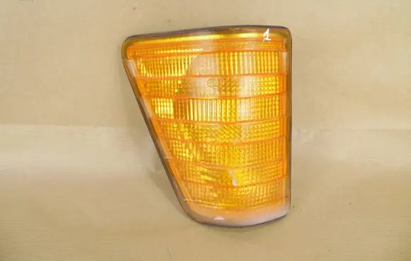 Mercedes-Benz T1 Front fender indicator light