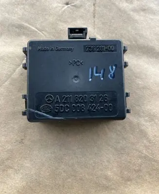 Mercedes-Benz E W211 Rain sensor A2118203126 5DC00842400 73628100