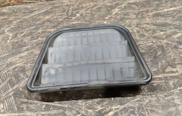 Jaguar XJ X351 Quarter panel pressure vent 