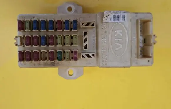 KIA Carnival Fuse box set 0K53B66730A