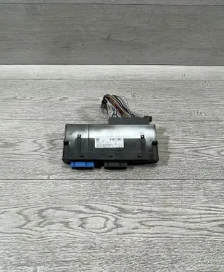 BMW X3 F25 Comfort/convenience module 9393675 8295497 504E11F25