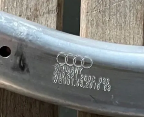 Audi A8 S8 D4 4H Fender mounting bracket 4H0821260C