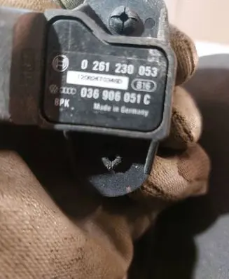 Volkswagen Touareg I Air pressure sensor 036906051C 0261230053 120821T034