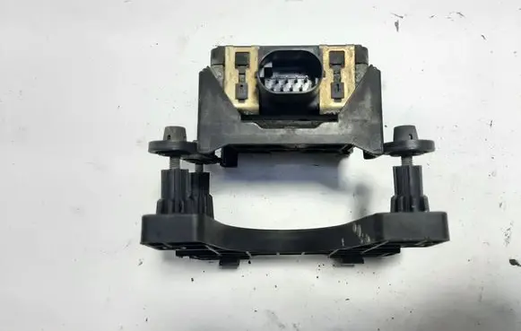 Skoda Superb B8 (3V) Distronic sensor radar 3Q0907561C 3Q0907704A