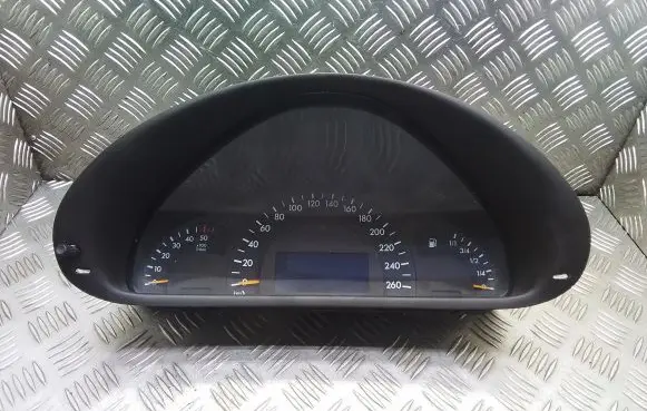 Mercedes-Benz C W203 Speedometer (instrument cluster) A2035403911