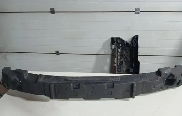 Front bumper foam support bar