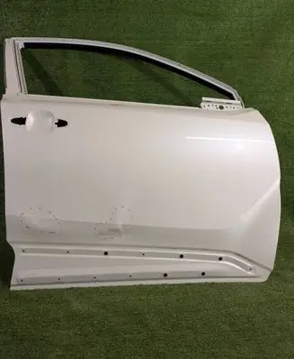 Toyota C-HR I Front door 