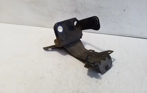 Suzuki Grand Vitara II ABS pump bracket 