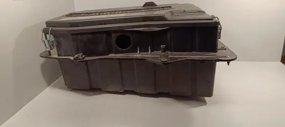 Battery tray