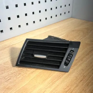 BMW X3 E83 Dashboard side air vent grill/cover trim 3400075