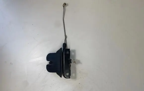 Audi A6 S6 C5 4B Tailgate/trunk/boot lock/catch/latch 4B9827505E