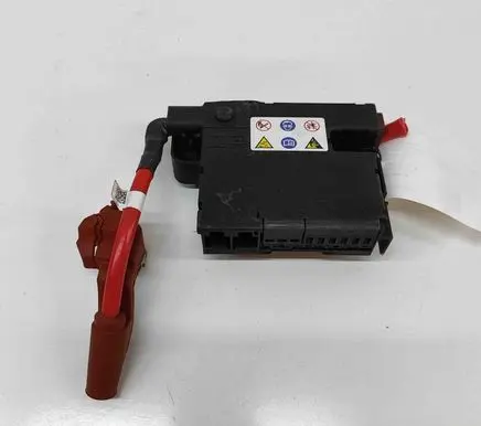 Jaguar F-Pace Current control relay L8D214N073CA