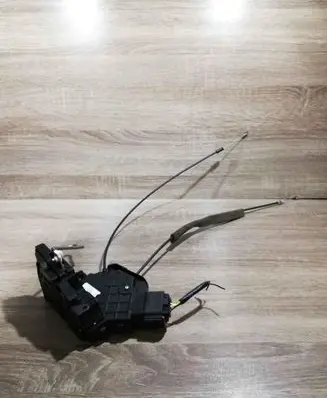 Ford Mondeo MK II Front door lock 3D13AA21812DF A00345D BP4L58