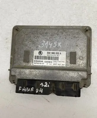 Skoda Fabia Mk1 (6Y) Engine control unit/module 03E906033A 3PE4672 5WP4012007