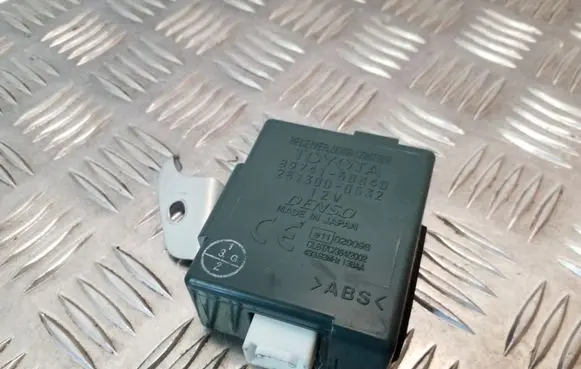 Toyota Land Cruiser (J120) Door control unit/module 8974160340 2513000532