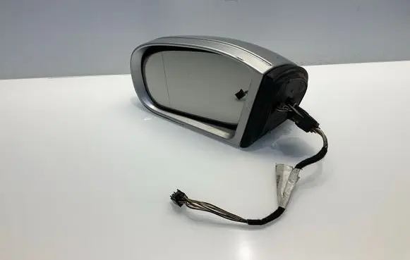 Mercedes-Benz C W203 Front door electric wing mirror