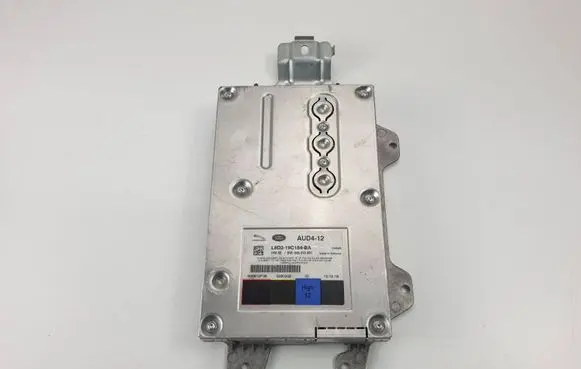 Land Rover Discovery Sport Sound amplifier C8D219C164BA 506812F06 005010001