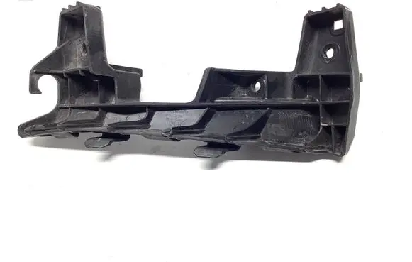 Front bumper mounting bracket