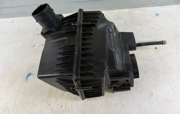 Citroen DS5 Air filter box 9653388980