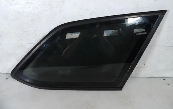 Seat Leon (5F) Rear side window 43R-00048