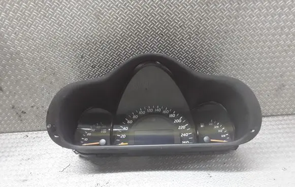 Mercedes-Benz C W203 Speedometer (instrument cluster) 87001439