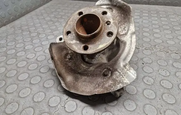 BMW i3 Front wheel hub 6852160
