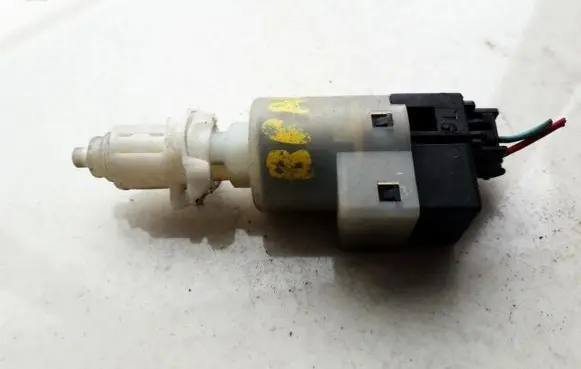 Brake pedal sensor switch