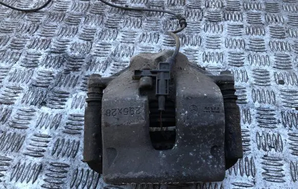 Mercedes-Benz C W204 Front brake caliper