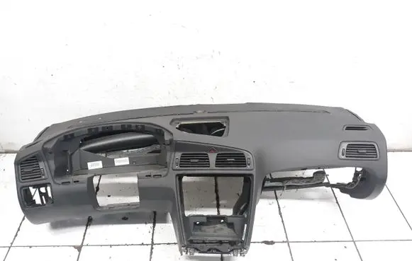 Volvo V70 Dashboard 9177707