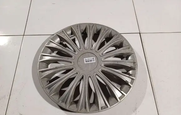 Honda Accord R16 wheel hub/cap/trim 