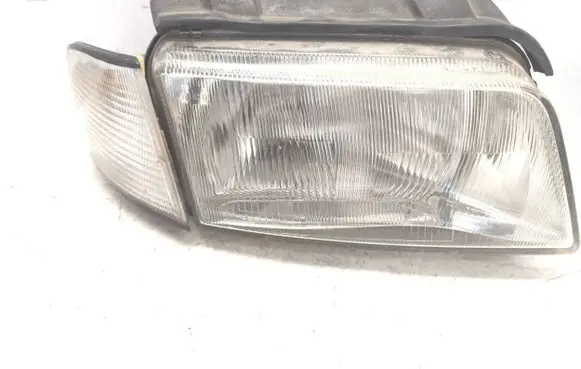 Audi A4 S4 B5 8D Headlight/headlamp 205109B