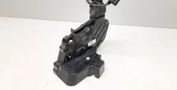 Volvo C30 Front door lock 30753664