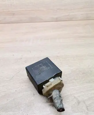 Nissan Micra Other relay 285115F100 05801010