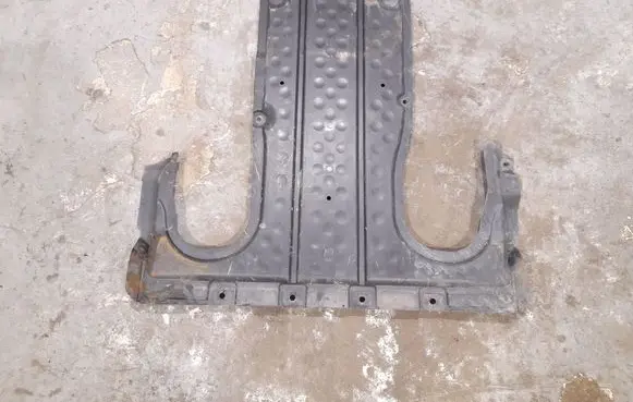 Mercedes-Benz C W205 Engine splash shield/under tray 2055240730 A2055240730