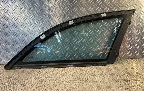 Mercedes-Benz E W211 Rear side window DOT18AS2M526 E000251 43R000261