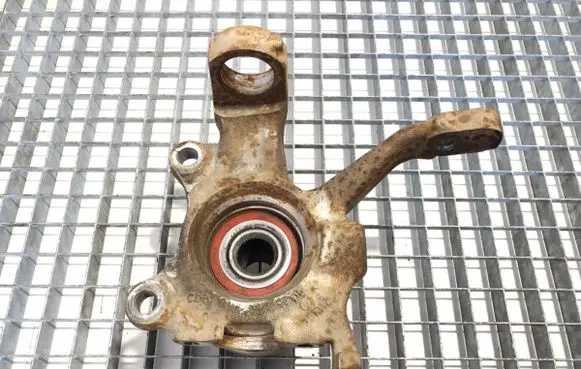 Volkswagen Transporter - Caravelle T4 Front wheel hub spindle knuckle 